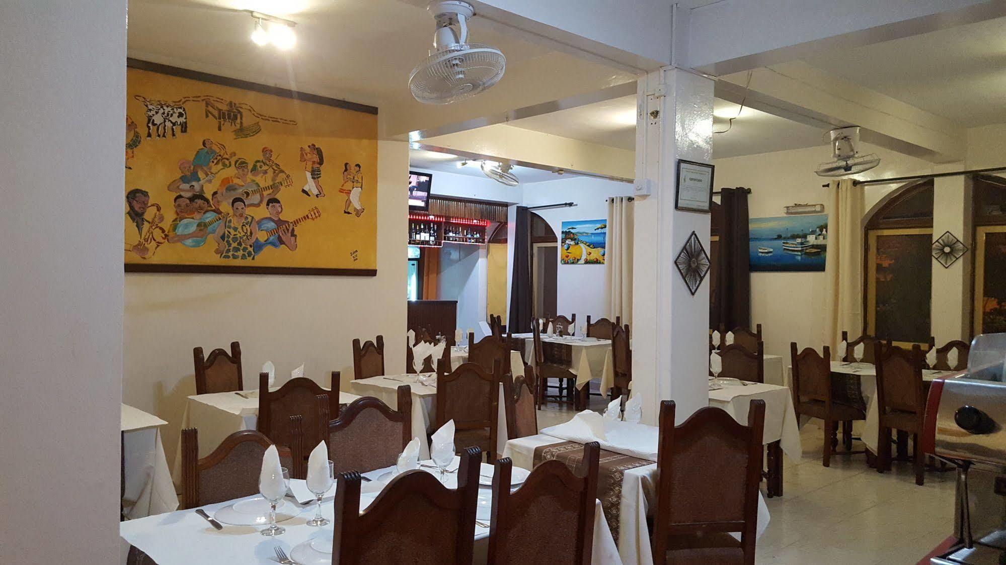 Chez Loutcha Residencial Hotel Mindelo Bagian luar foto