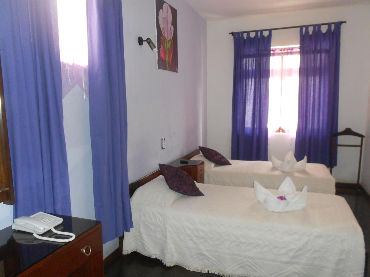 Chez Loutcha Residencial Hotel Mindelo Bagian luar foto
