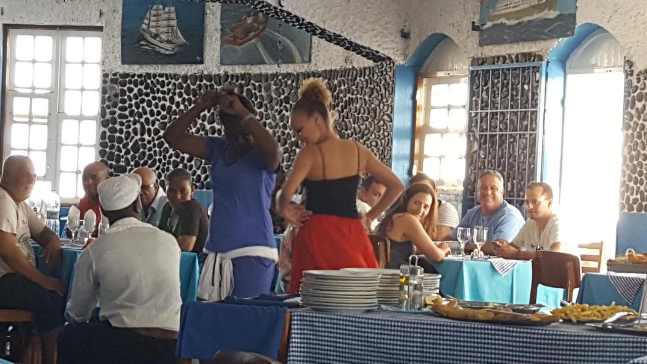 Chez Loutcha Residencial Hotel Mindelo Bagian luar foto